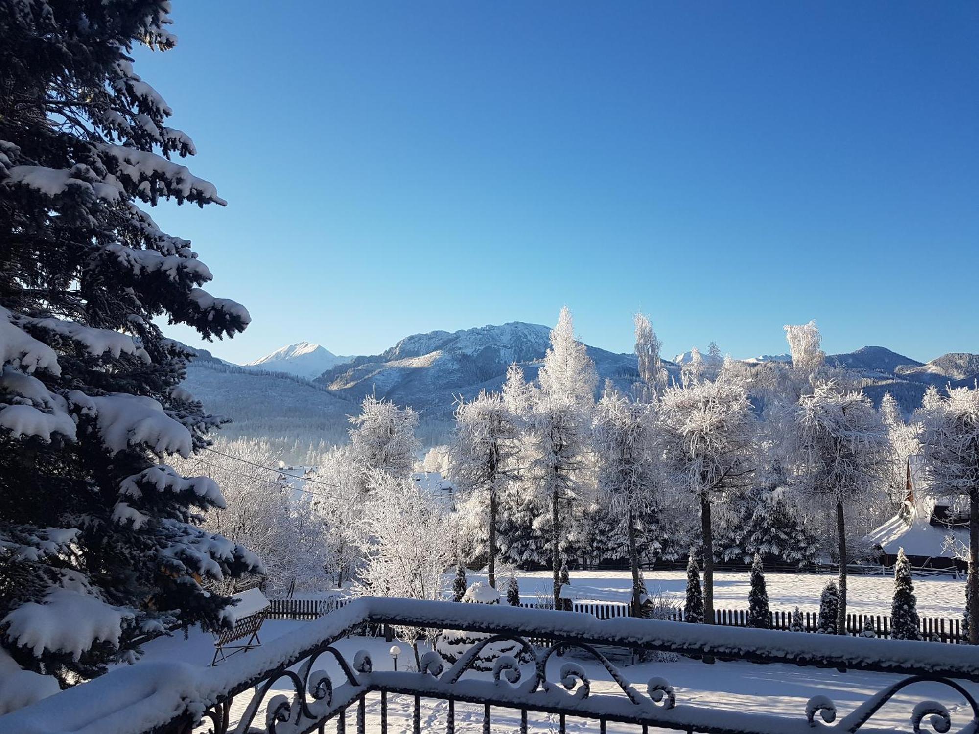 Willa U Podnoza Tatr Cztery Pory Roku Koscielisko Bagian luar foto